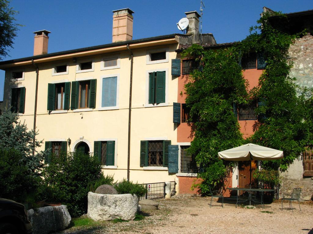 Agriturismo Corte Pellegrini サン・マルティーノ・ブオン・アルベルゴ エクステリア 写真