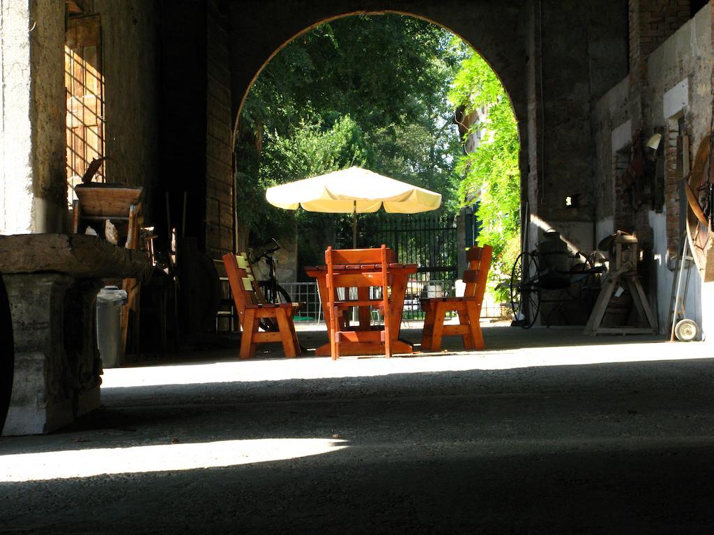 Agriturismo Corte Pellegrini サン・マルティーノ・ブオン・アルベルゴ エクステリア 写真